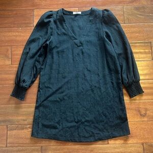 BB Dakota Black V-Neck Dress Size Small